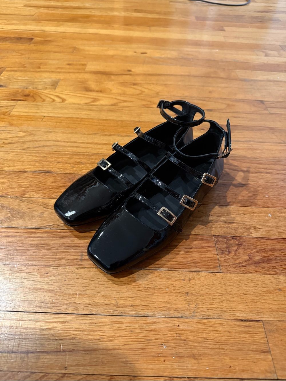 ALOHAS Black Patent Multi-Strap Ankle Buckle Sandals